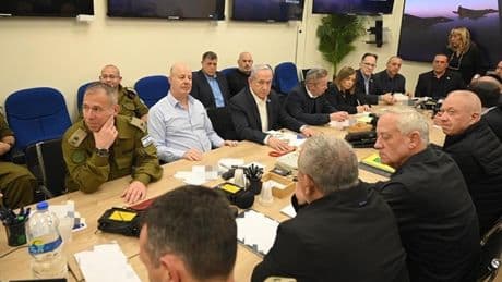 İsrail'de panik: Kabine güvenli bölgeye taşınıyor