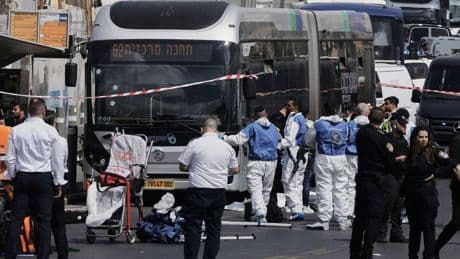 Konflikt in Nahost: Sechs Tote bei Anschlag in Jerusalem - Zwei Täter erschossen
