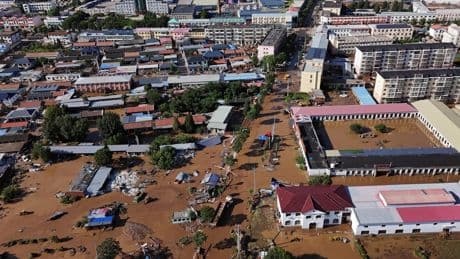 Pékin évacue 82.000 personnes avant des pluies torrentielles