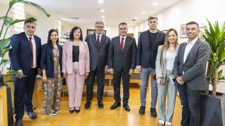 İzmir ve Larissa arasında iklim nötr ve akıllı şehir iş birliği
