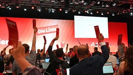 Parteitagsbeschluss: Linke begrenzen ihre Bundestagsmandate auf zwölf Jahre