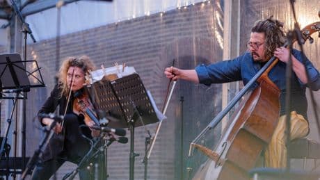 Tussen alle stevig spelende musici op het Stiftfestival vallen vooral de zachtere parels op: zoals de immens getalenteerde 14-jarige(!) violist Vilma Tikkanen