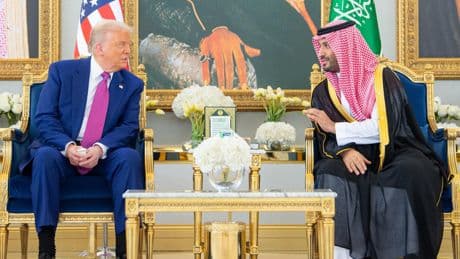 Trump, Suudi Arabistan’a tarihin en büyük silah satışını yaptı