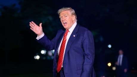 Handelskrieg: Trump droht Indien hohe Strafzölle an, weil es russisches Erdöl kauft