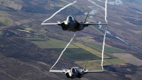 La Nato blinda il fronte orientale. Filo spinato, caccia e "no fly zone"