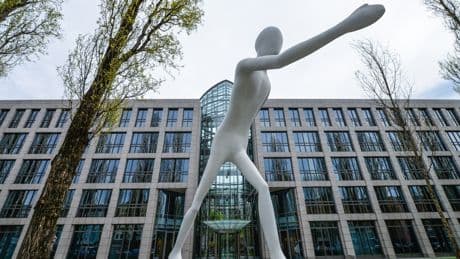 Gewinneinbruch: Kalifornische Waldbrände kosten Munich Re eine Milliarde Euro