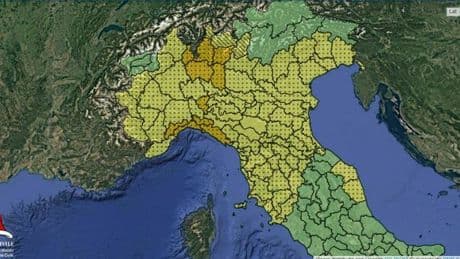 Allerta meteo oggi in 8 regioni per forti temporali, fulmini e grandinate: dove e quando. Chiusi parchi a Bergamo e Milano