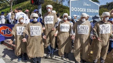 Letters to the Editor: The Dodgers' and Giants' Big Oil ads are just normal economic competition