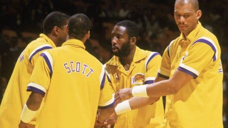 Acusan a un mito de los Lakers de abusar sexualmente de una chica de 15 años en un colegio: "Pensaba que tenía 18"