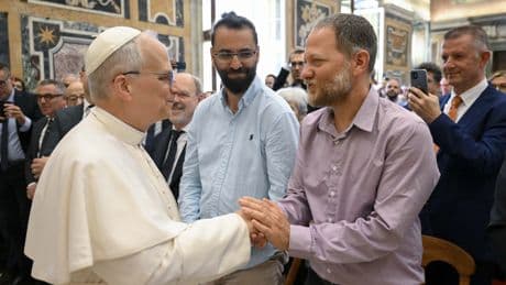 El israelí Maoz y el palestino Aziz, unidos por la paz pese a todo: "Hamas y el Gobierno israelí tomaron el control de nuestro presente"