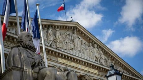 Francia, la crisi economica porta il Paese sull?orlo del collasso: debito record e spread, ecco perché si rischia la «tempesta perfetta»