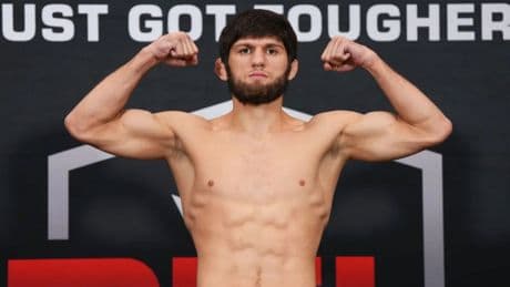 MMA dövüşçüsü Timur Khizriev'e silahlı saldırı, 5 kez vurulmasına rağmen kurtuldu