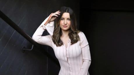 Ivana Baquero arrasa en Netflix con ‘La viuda negra’: "Nos llama mucho la atención cuando es una mujer la que asesina"