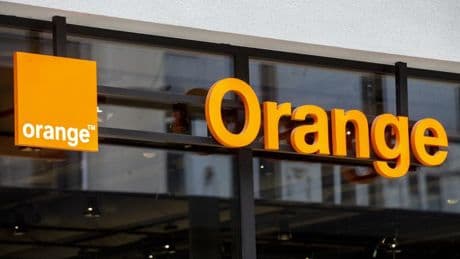 Fibre: pourquoi SFR et Bouygues Telecom réclament 336 millions d'euros à Orange