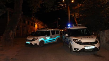 Zabıtalarla seyyah satıcılar arasında bıçaklı kavga! 2 yaralı, 5 gözaltı