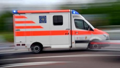 Kollision: Zwei Menschen werden auf A3 bei Frankfurt schwer verletzt