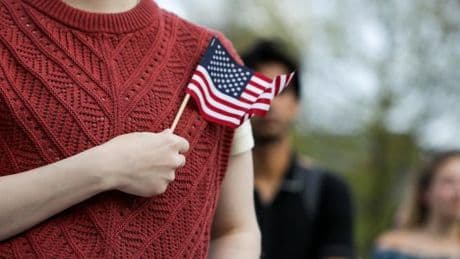 Trump-Regierung setzt Bewerbungsgespräche für Studentenvisa aus