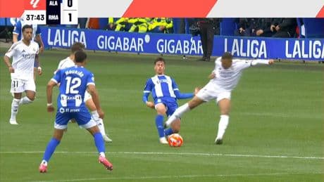 Liga : en vidéo, le craquage complet et le carton rouge de Kylian Mbappé avec le Real Madrid