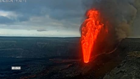El volcán Kilauea entra en erupción y lanza columnas de lava de hasta 300 metros de altura
