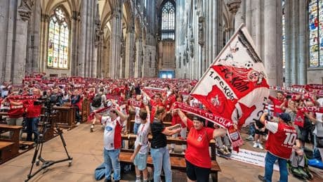 Beten für Fußball: „Ich glaube an einen Gott, der kein Trikot trägt“