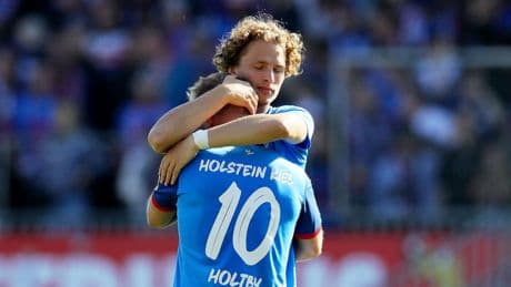 2. Fußball-Bundesliga: Neustart in Kiel: Arp freigestellt, Torwart geht