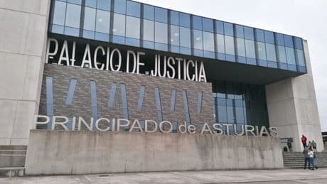 Acusada la administradora de una comunidad de vecinos de quedarse con 82.000 euros