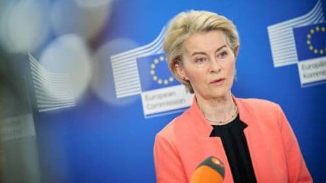 Pfizergate, i giudici bocciano la von der Leyen. L'Ue: "Pronti a chiarire su sms"