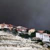 Habitants confinés ou évacués, aéroport fermé, trains à l'arrêt... Ce que l'on sait du violent incendie à Marseille