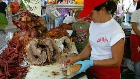 Viaggi, Osservatorio Telepass: il cibo orienta sempre di più le partenze, cresce il turismo gastronomico digitale