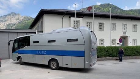 Großeinsatz in Bad Reichenhall in Bayern - Ganzes Gefängnis wegen Fliegerbombe geräumt