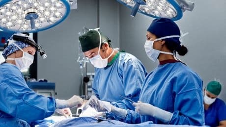Mutter nach Organentfernung falsch diagnostiziert - jetzt kämpft sie um ihr Leben