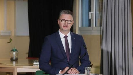 Bildung: Mehr neue Lehrer als Abgänge - "Noch nicht über dem Berg"