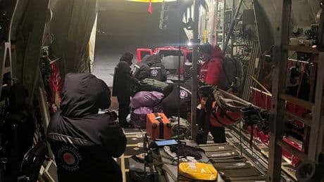 New Zealand Air Force Mounts Dangerous Rescue Mission in Antarctica