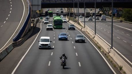 A5: Frau stoppt Auto für Tanz – Polizei greift ein