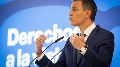 La OPA del BBVA sobre el Sabadell es una &quot;operación política de la A a la Z&quot;