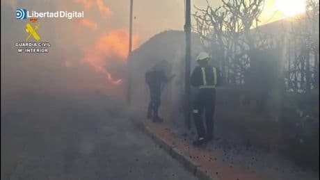 &quot;¿Hay alguien ahí?&quot; Guardias civiles desalojan Calypo Fado entre las llamas