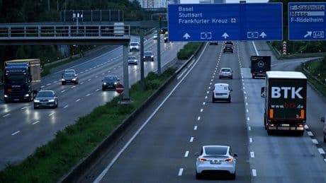 Une Française expulsée d’Allemagne après avoir dansé sur l’autoroute
