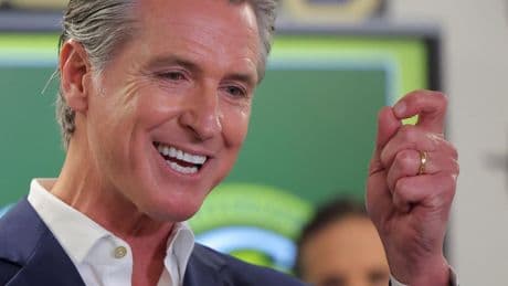 El gobernador Newsom exprime la escalada de Trump en Los Ángeles para lucir como el líder que los demócratas necesitan