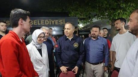 İçişleri Bakanı Yerlikaya Sındırgı'da açıklama yaptı: 4 vatandaşımız kurtarıldı