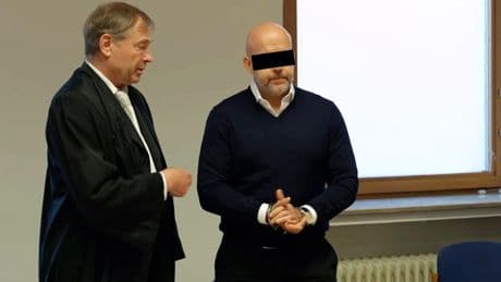 Für Fitnessstudio, Golfreisen und Wein - Sparkassen-Vize zockte Millionen von Rentnern ab