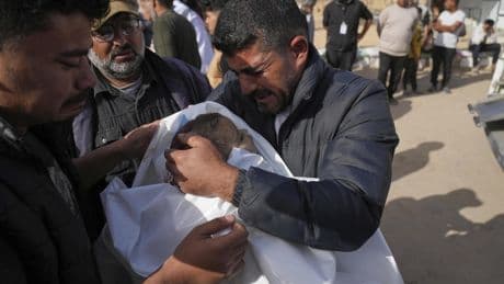 Hasta 10 civiles muertos en un nuevo ataque con misiles de Israel en la Franja de Gaza, la mayoría mujeres y niños