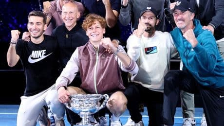 <p>Sinner, la scelta che far&agrave; discutere e l&rsquo;occasione Kyrgios: perch&eacute; ha ripreso Ferrara nel team</p>