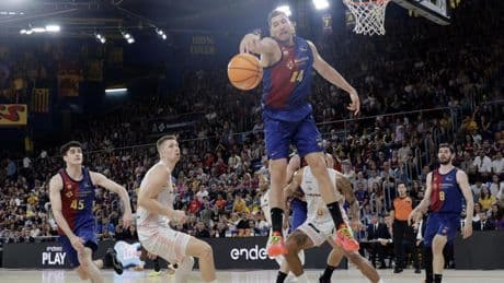 98-72: El Barça recupera la sonrisa a base de triples