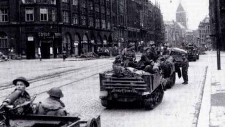 Der Tag, an dem britische Panzer auf Hamburgs Rathaus zurollten