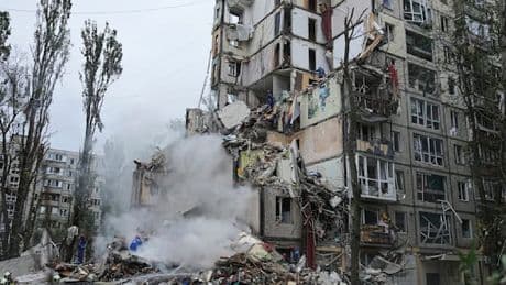 Russland greift Kiew an – mindestens zwei Tote und Dutzende Verletzte