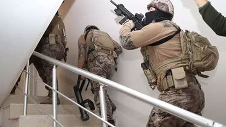 İzmir merkezli 4 ilde DEAŞ operasyonu: 10 gözaltı