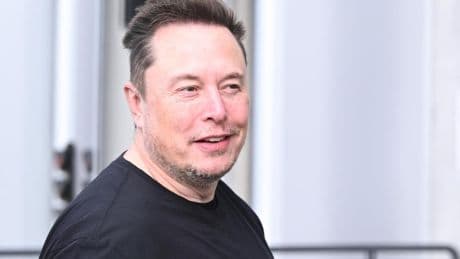 Un accionista de Tesla, a Elon Musk: “Cualquier otro inversor y yo preferiríamos alejarnos del mundo de la política. Cuanto antes se elimine esta distracción y Tesla vuelva a la actividad empresarial, mejor”