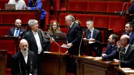 Budget : le pilotage par décret suscite la polémique