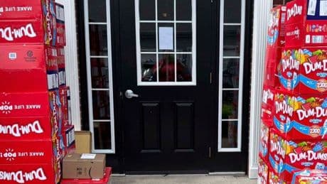A Kentucky Boy Mistakenly Orders Almost 70,000 Dum-Dums Lollipops
