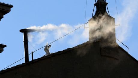 ¿Qué pasa cuando hay fumata blanca? Esto es lo que va a suceder ahora